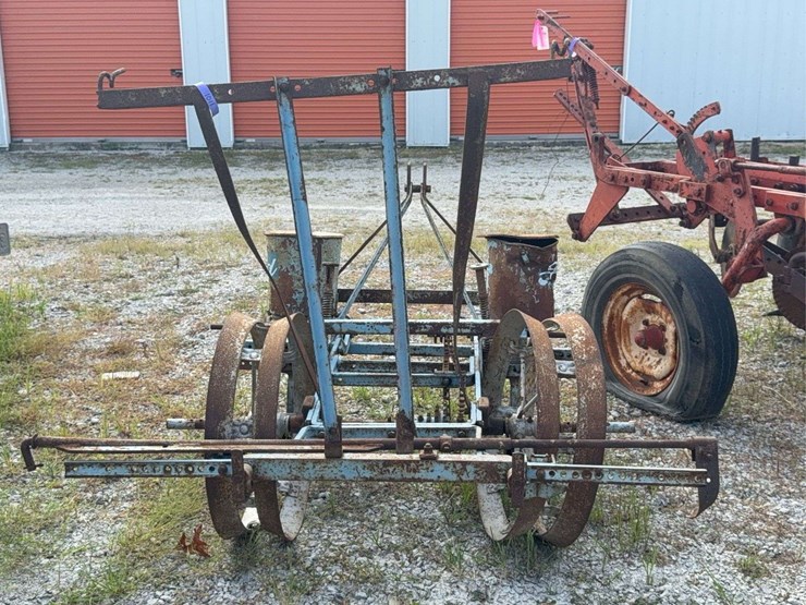 ford-12-88-planter-image-8