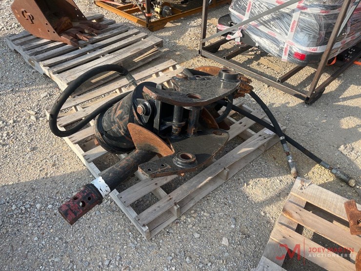 auger-excavator-attachment-w/-18"-bit-image-2