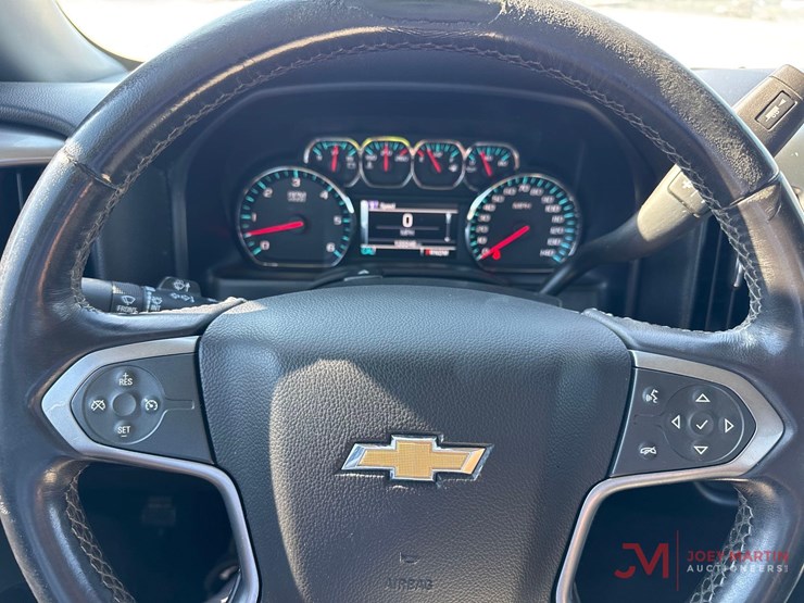 2015-chevrolet-1500-image-32