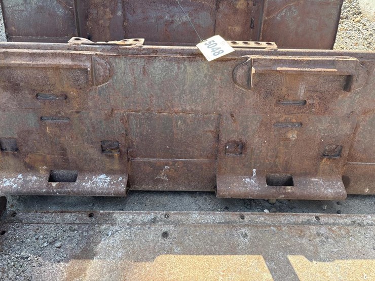 #5048-•-(1)-approx-78"-tooth-bucket-image-6