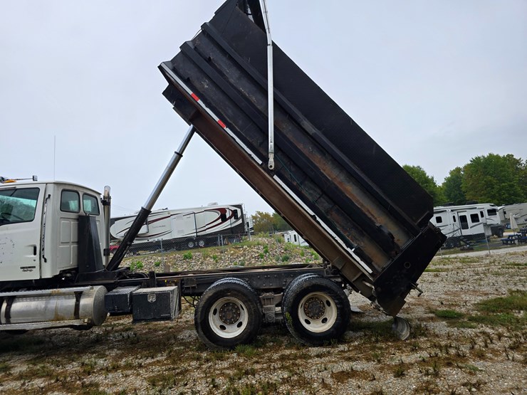 1999-sterling-l9511-image-44