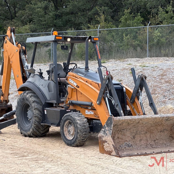 2020 CASE 580N