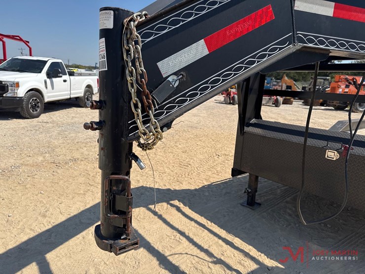 2021-custom-trailer-image-5