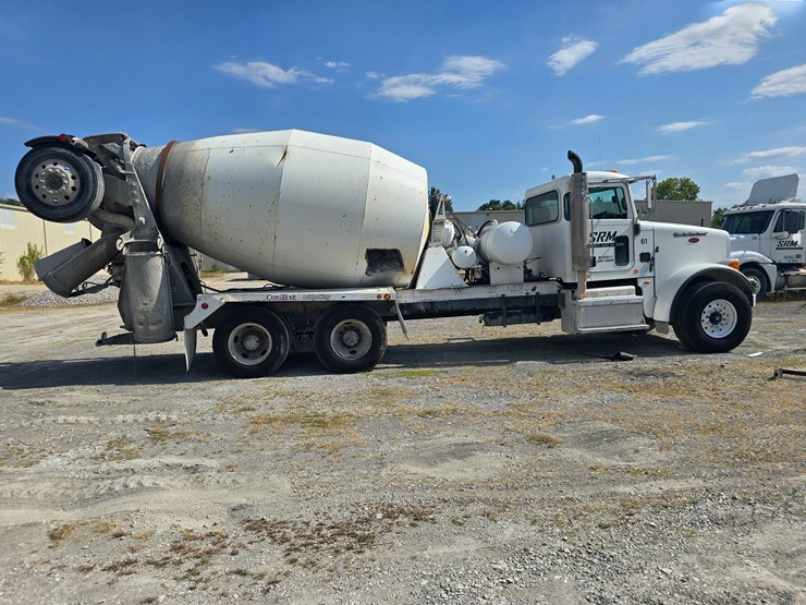 2014-peterbilt-365-image-36