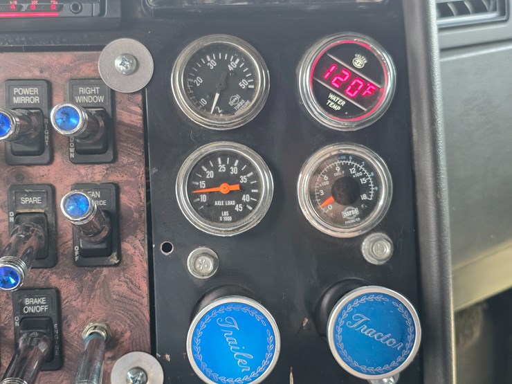 1999-international-9400-image-82