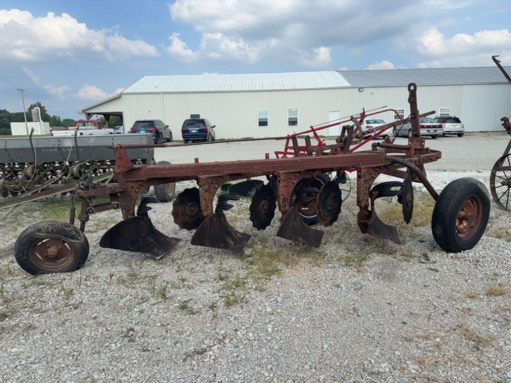 four-bottom-plow-image-6