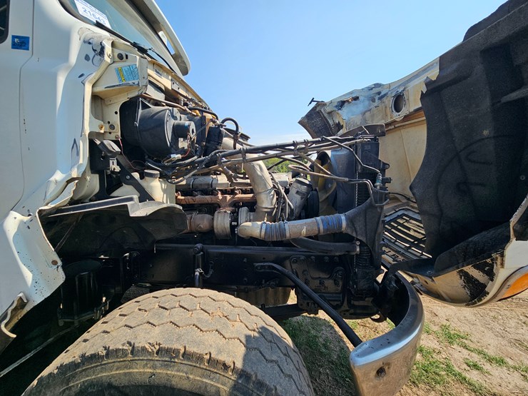 2006-sterling-l9500-image-68