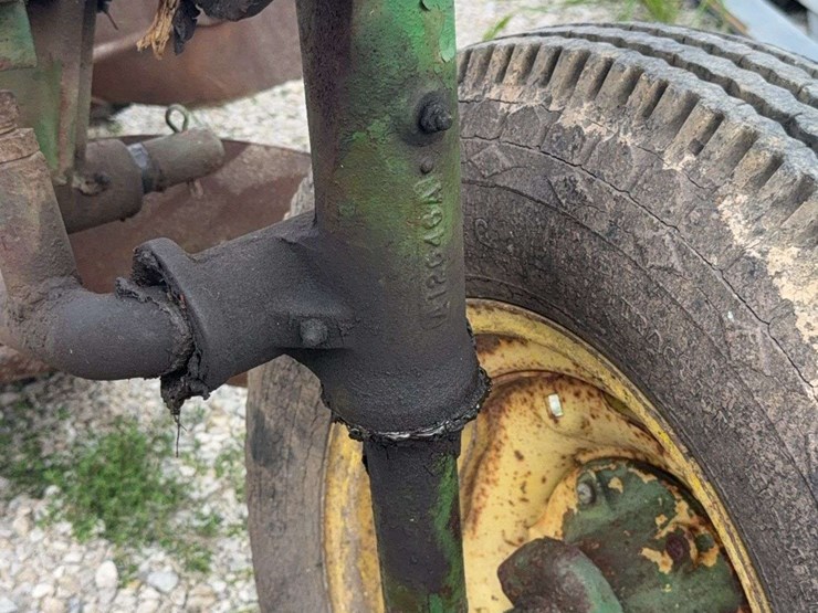 john-deere-4-bottom-plow-image-10