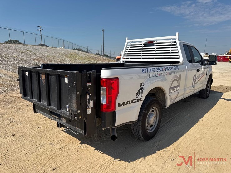 2017-ford-f250-xl-image-2