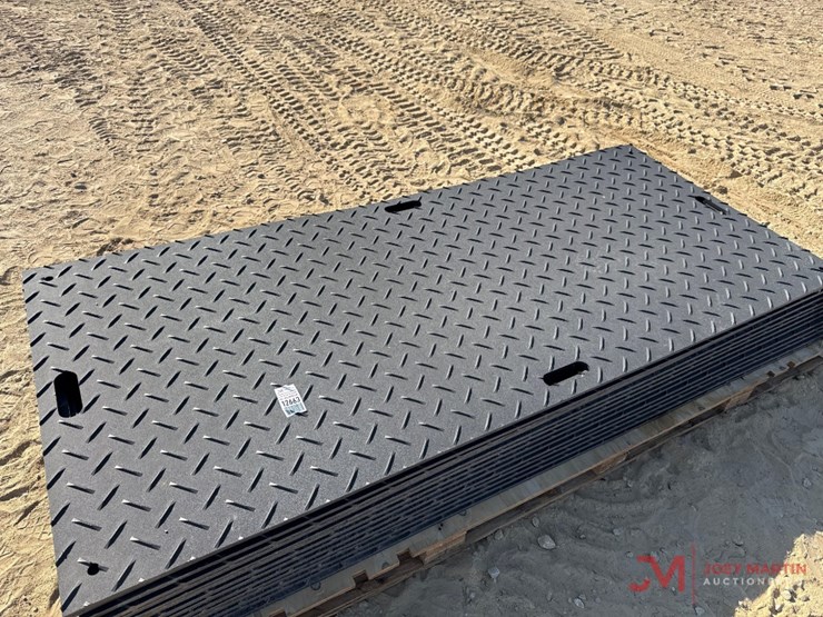 (15)-new-8'-x-4'-ground-protection-mats-image-2