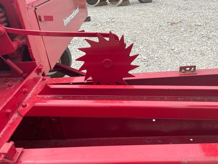 international-baler-image-26