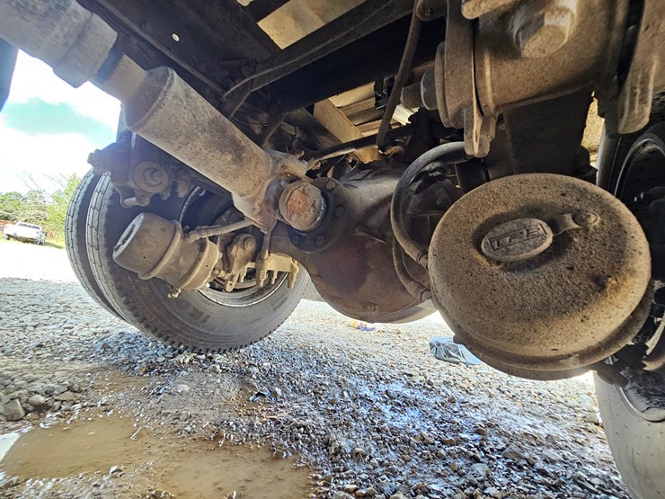 1989-peterbilt-379-image-102