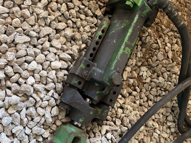 john-deere-hydraulic-cylinder-image-2