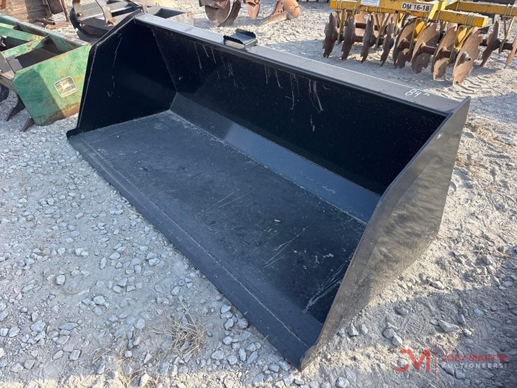 unused-84"-high-capacity-smooth-bucket-skid-steer-attachment-image-4