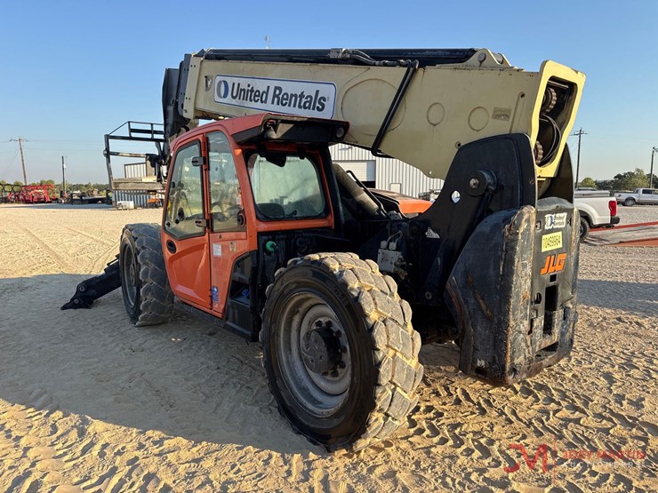 2016-jlg-1255-image-3
