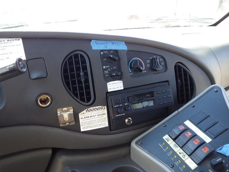 2003-ford-e350-image-13