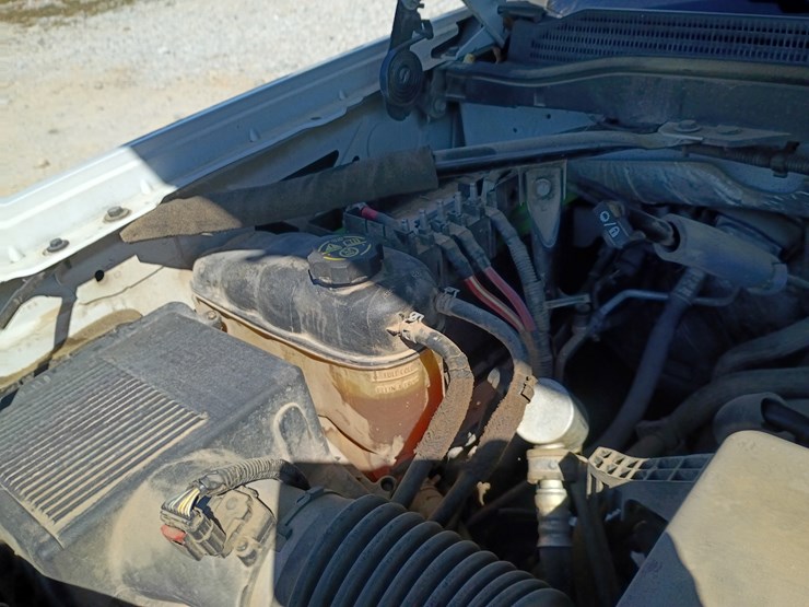 2014-chevrolet-silverado-image-26