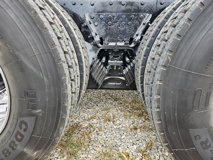 2015-kenworth-t800-image-113