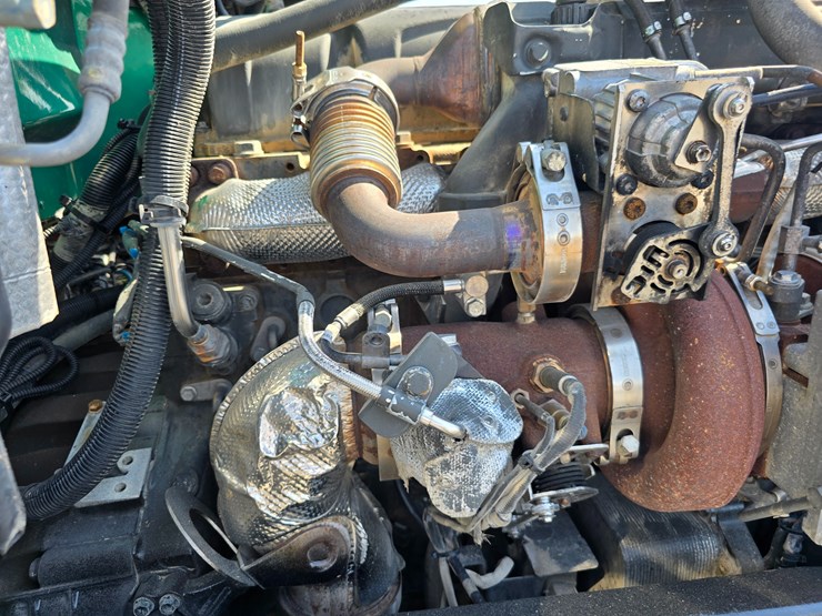 2014-peterbilt-388-image-80