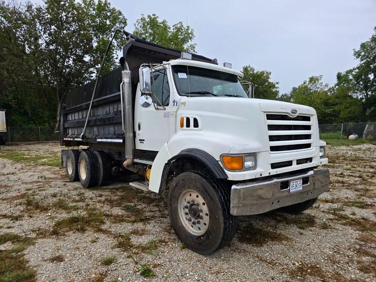 1999-sterling-l9511-image-34