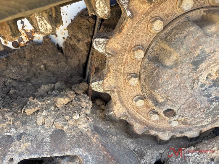 2017-bobcat-t590-image-9