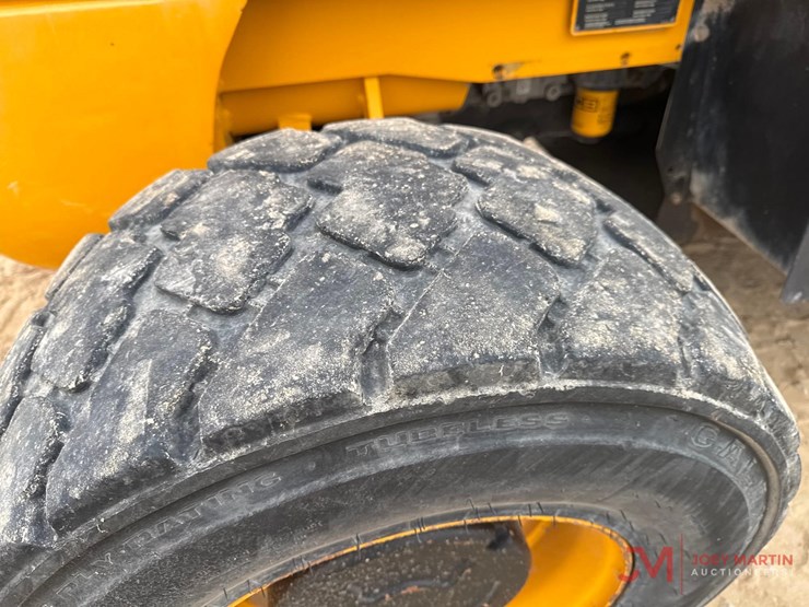 2019-jcb-930-image-8