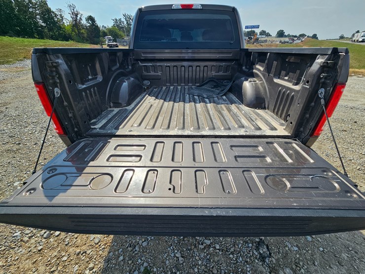2016-ford-f150-image-60