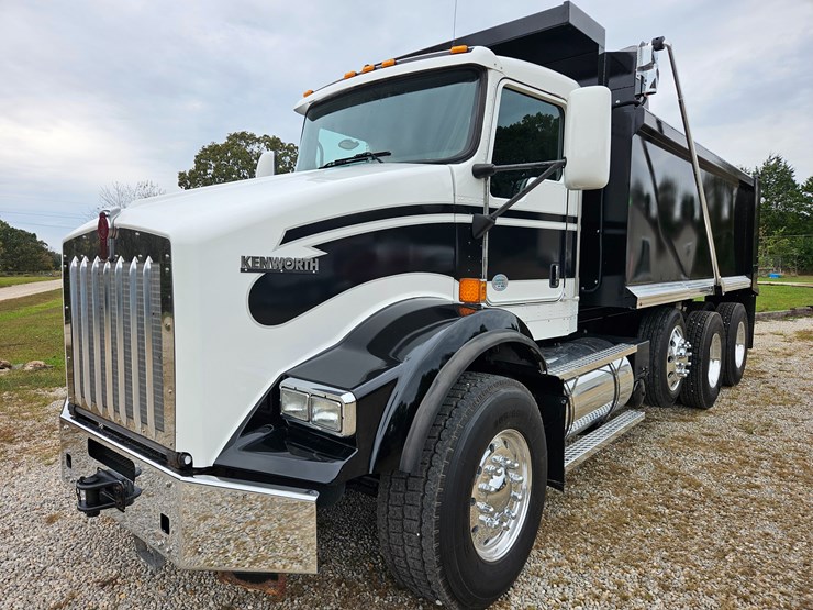 2015-kenworth-t800-image-2