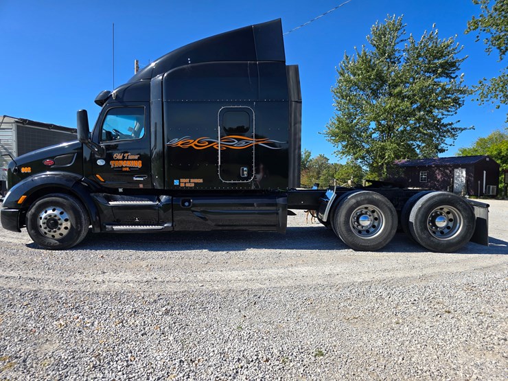 2015-peterbilt-579-image-9