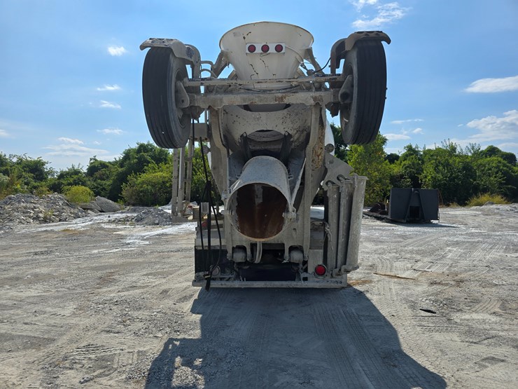 2014-peterbilt-365-image-23