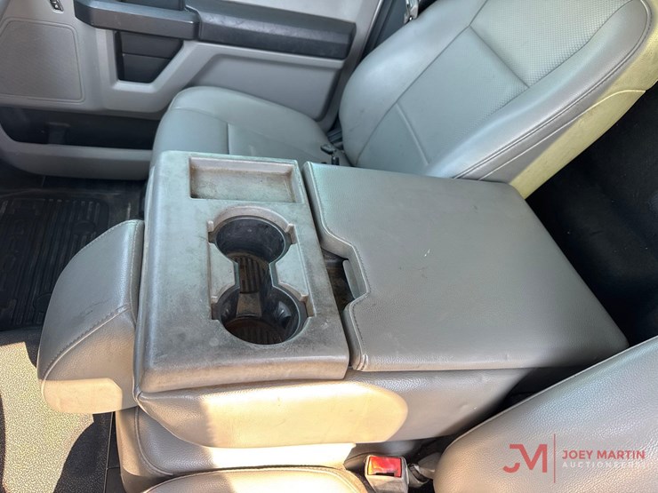 2017-ford-f550-xl-image-39