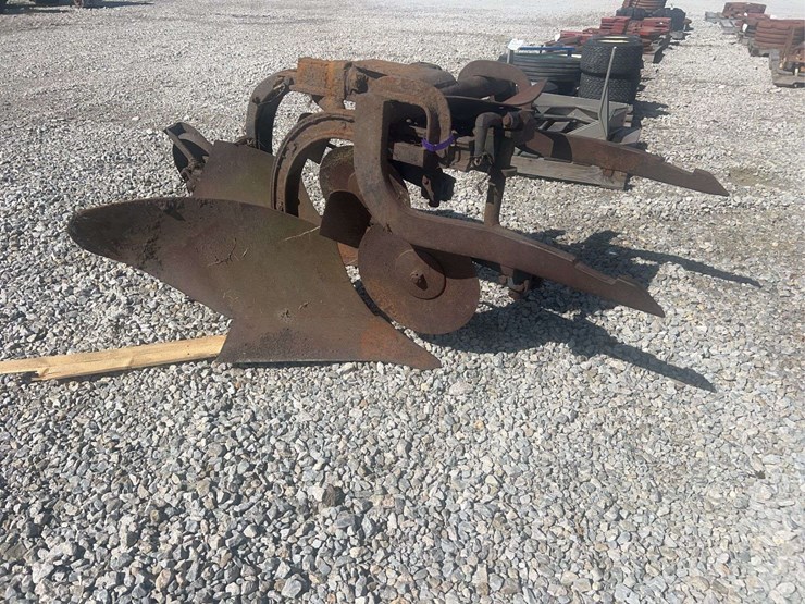2-bottom-fast-hitch-plow-image-1
