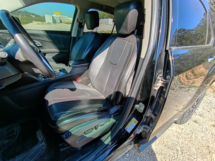 2012-chevrolet-equinox-image-24