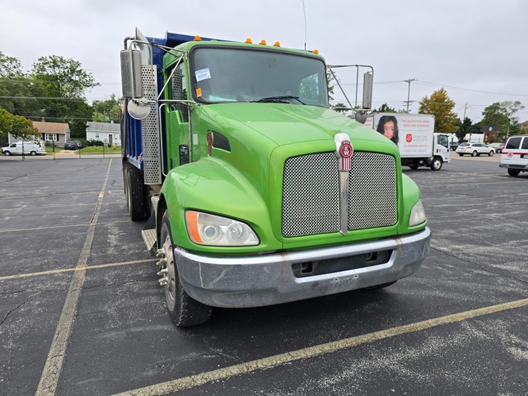 2016-kenworth-t370-image-42