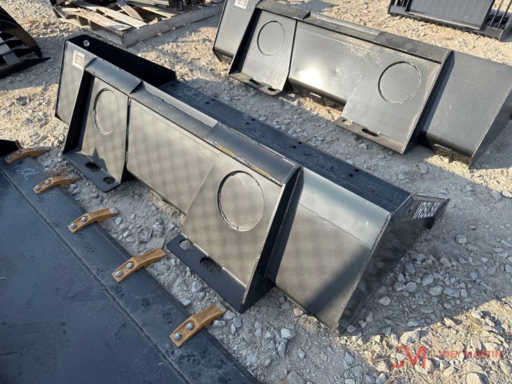new-iranch70"-smooth-bucket-skid-steer-attachment-image-2