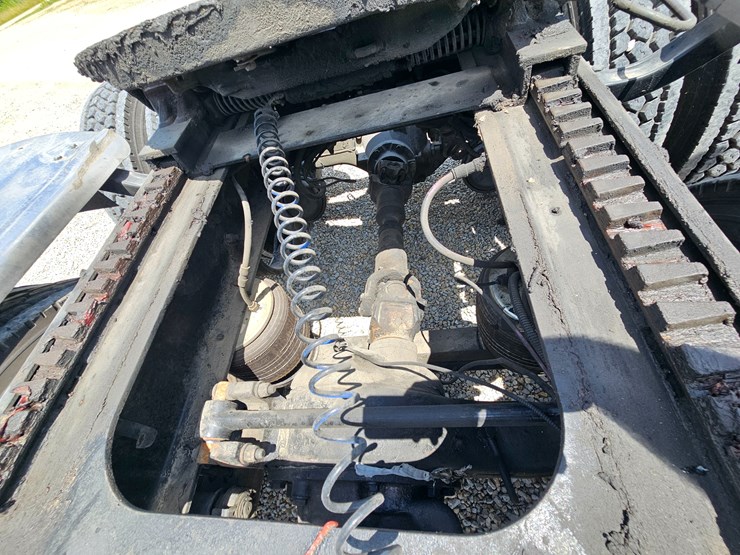 2010-peterbilt-389-image-92