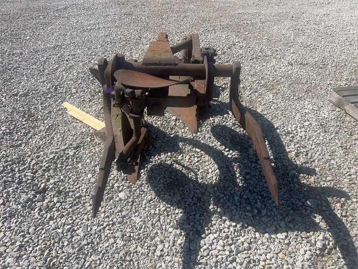 2-bottom-fast-hitch-plow-image-2
