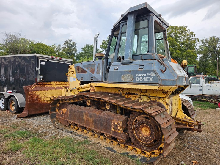 komatsu-d61ex-image-8
