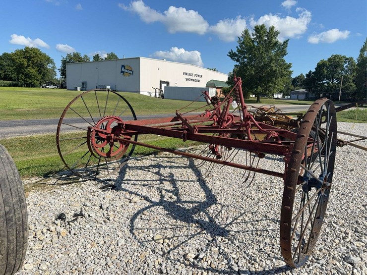 international-hay-tedder-image-4