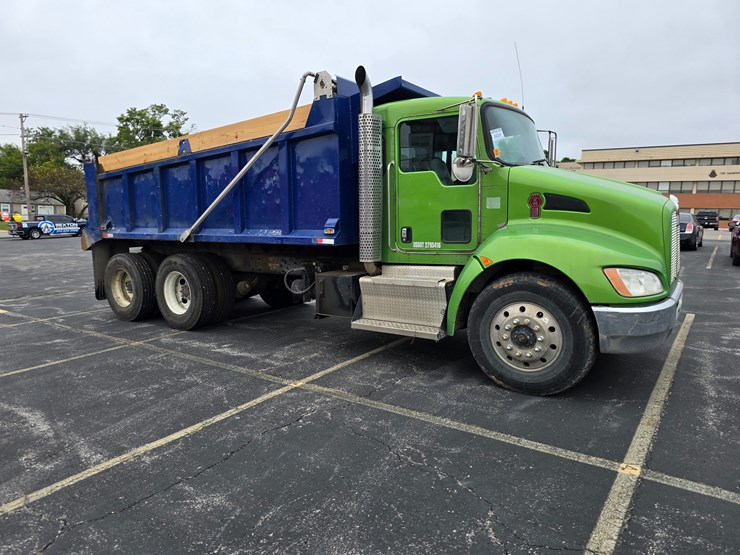 2016-kenworth-t370-image-37