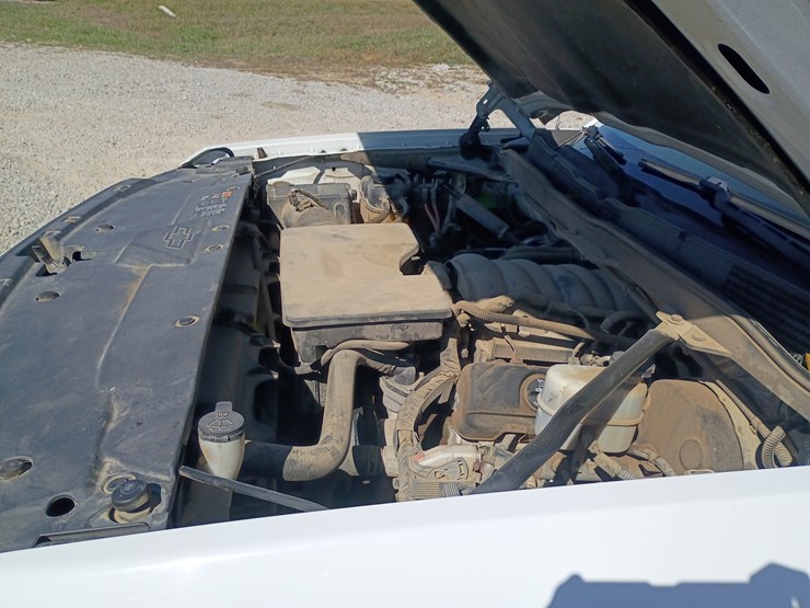 2014-chevrolet-silverado-image-25