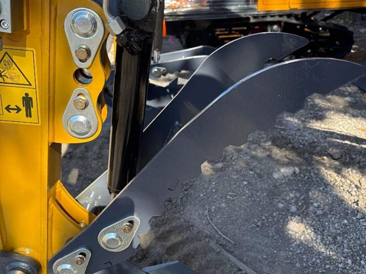 new-sd-lanch-co-diesel-mini-excavator-model-sdle20-image-6