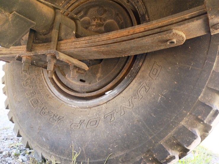 1995-jeep-wrangler-image-70