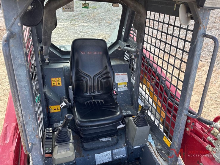 2019-takeuchi-tl8-image-14