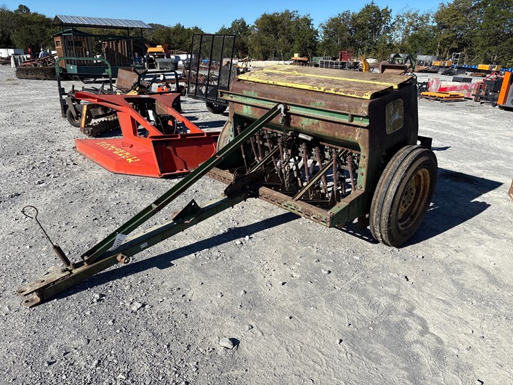 john-deere-8300-image-1