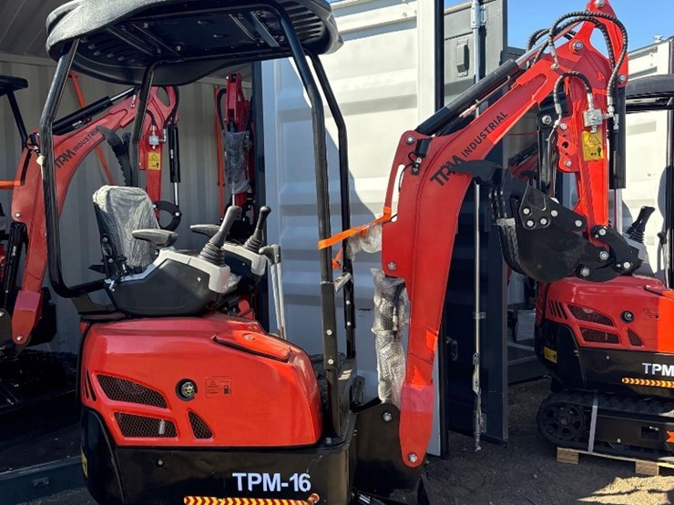 new-tpm-industrial-co-mini-excavator-model-tpm-16-image-1