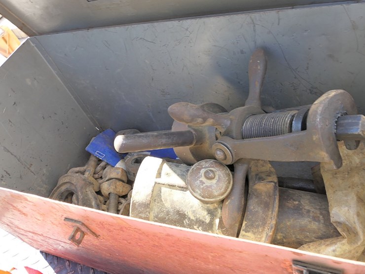 pipe-tapper-machine-in-box-image-1