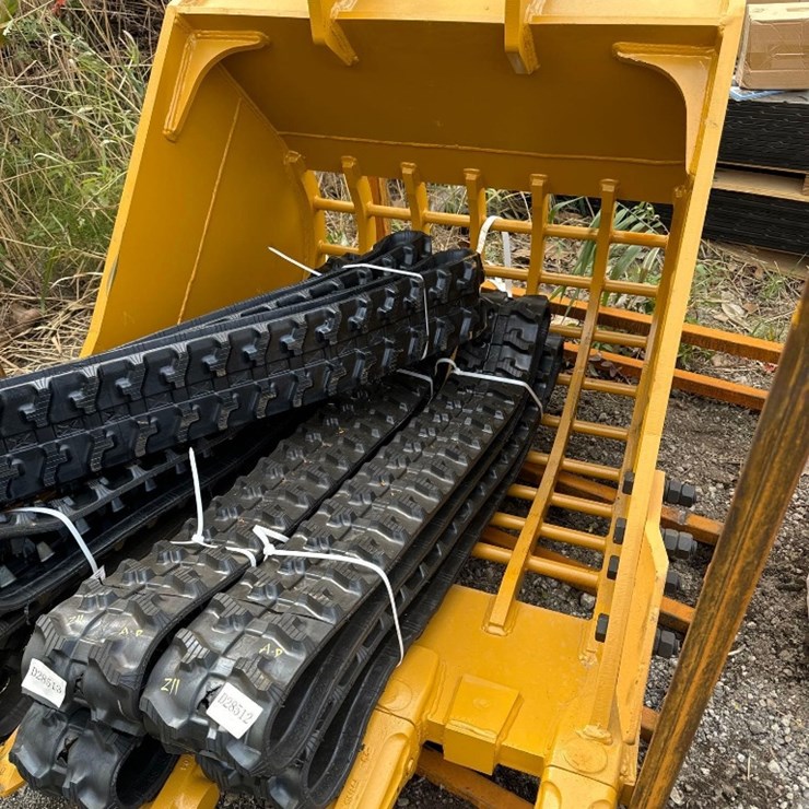 CATERPILLAR 320