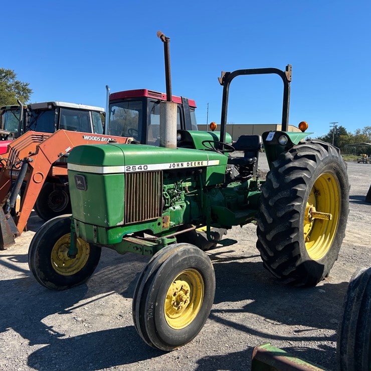 JOHN DEERE 2640