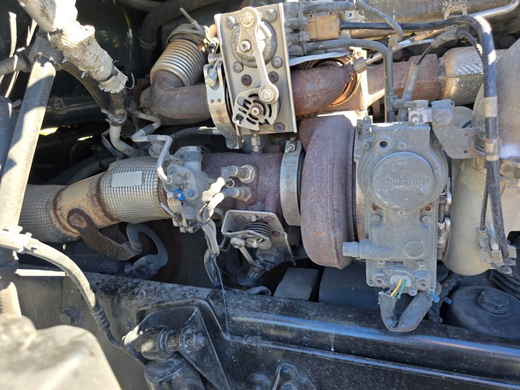 2015-peterbilt-579-image-57